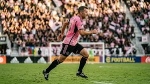 Erfahrener Designated Player auf dem MLS-Spielfeld bei einem Heimspiel